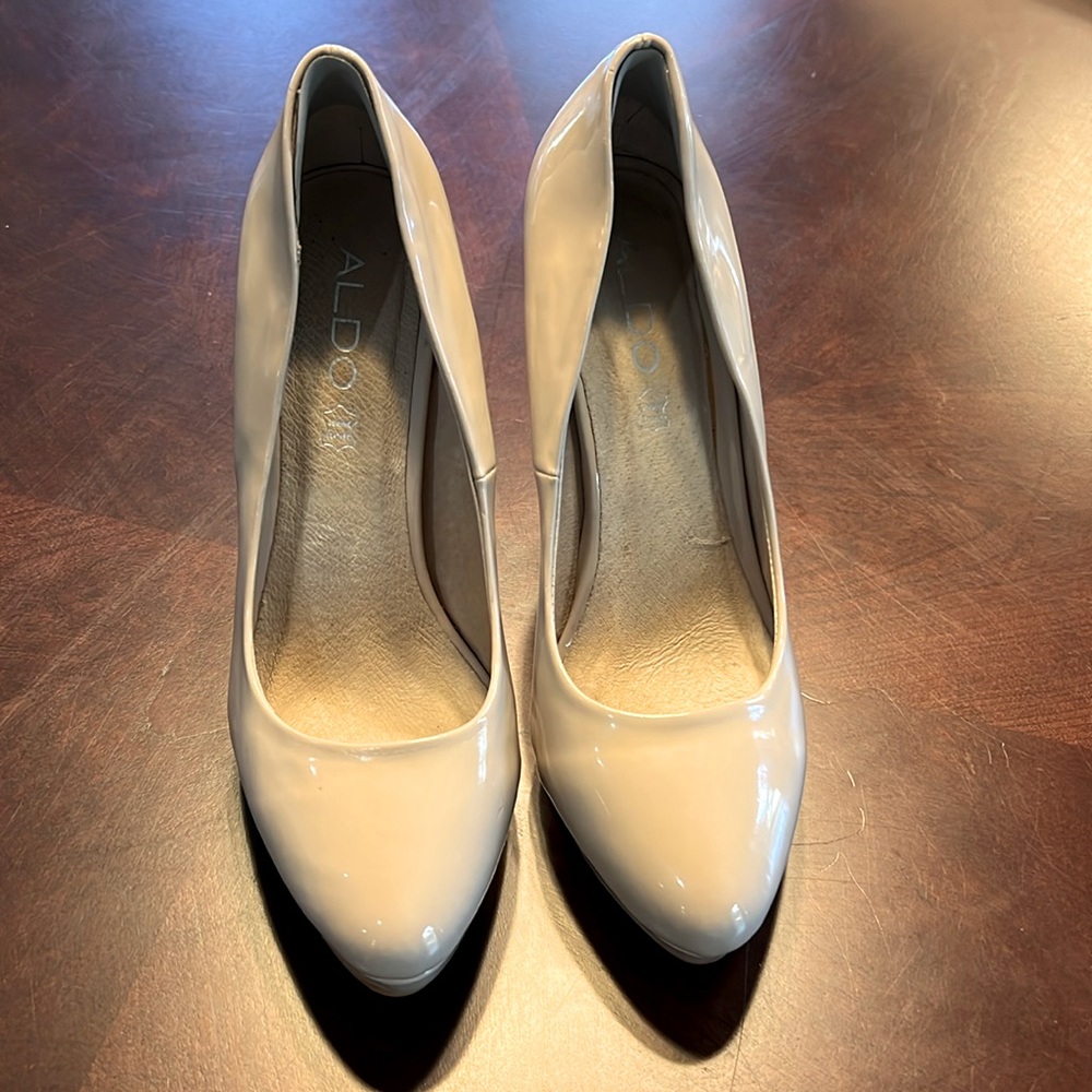Aldo patent 5.5” heels